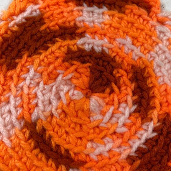 Set of 3 Vintage Handmade Crocheted Orange Brown Spiral Scalloped Edge Coasters - Picture 9 of 11